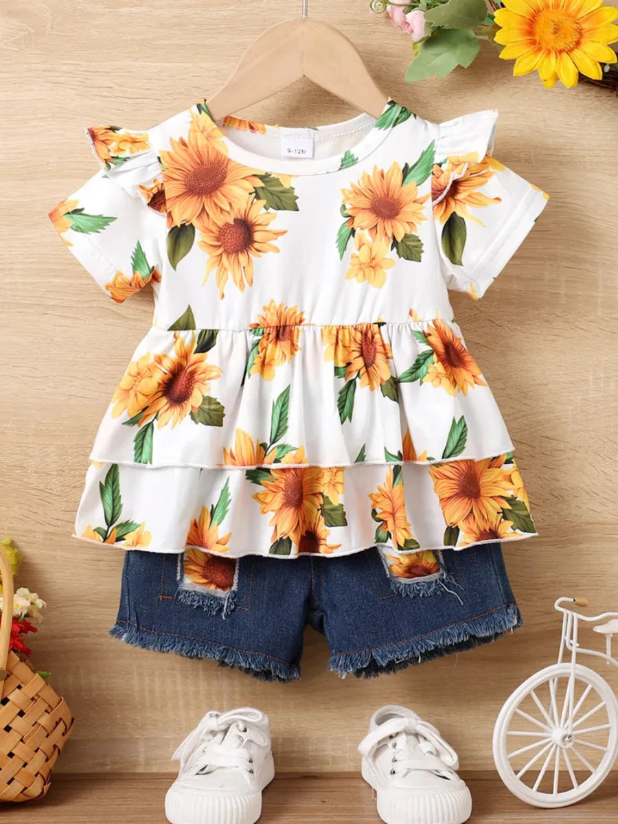 Two-piece baby outfit with ruffle fringe details