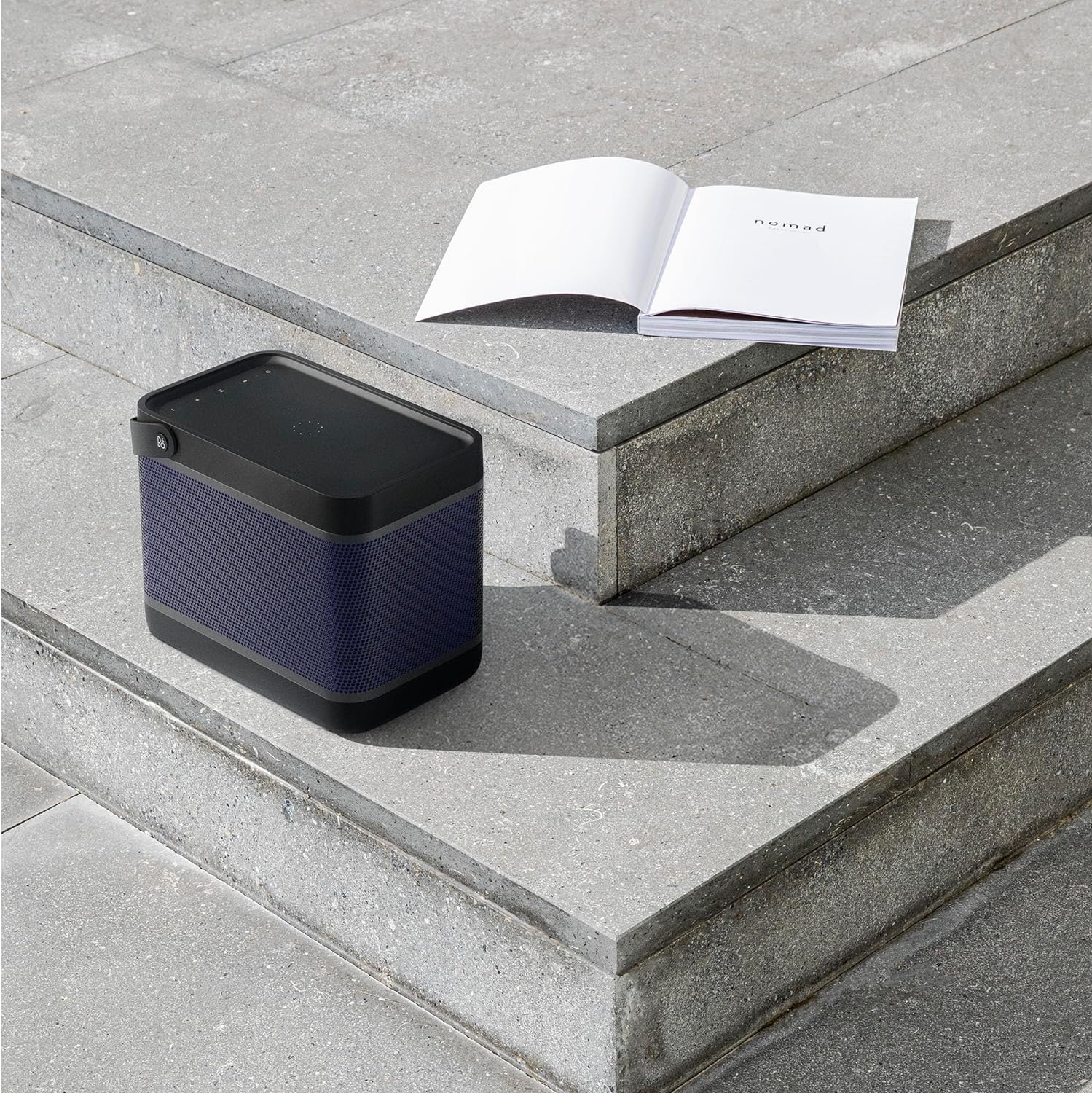 Bang & Olufsen Beolit 20 Przenośny głośnik z bluetooth, z ładowaniem bezprzewodowym, głośny dźwięk 360 stopni, głośnik do domu i na zewnątrz, ładowarka Qi do telefonu - Grey Mist