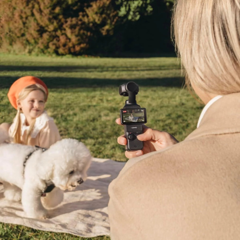 DJI Zestaw DJI Osmo Pocket 3 Kreator, Kamera Vlogging CMOS 1'', wideo 4K/120 FPS, stabilizacja 3-osiowa, śledzenie twarzy/obiektów, szybkie ustawianie ostrości, z mikrofonem dla uzyskania czystego