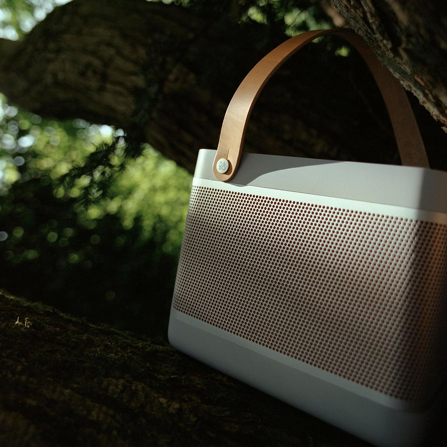 Bang & Olufsen Beolit 20 Przenośny głośnik z bluetooth, z ładowaniem bezprzewodowym, głośny dźwięk 360 stopni, głośnik do domu i na zewnątrz, ładowarka Qi do telefonu - Grey Mist
