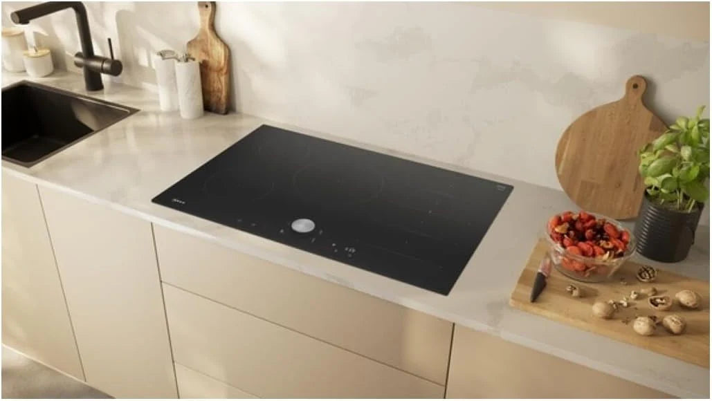 NEFF T68FTV4L0 płyta indukcyjna N90, samowystarczalna płyta grzewcza z ceramiki szklano-ceramicznej, szerokość 80 cm, Twist Pad, Flex Induction, Home Connect, Smart Hood Automatic, bez ramy, czarna