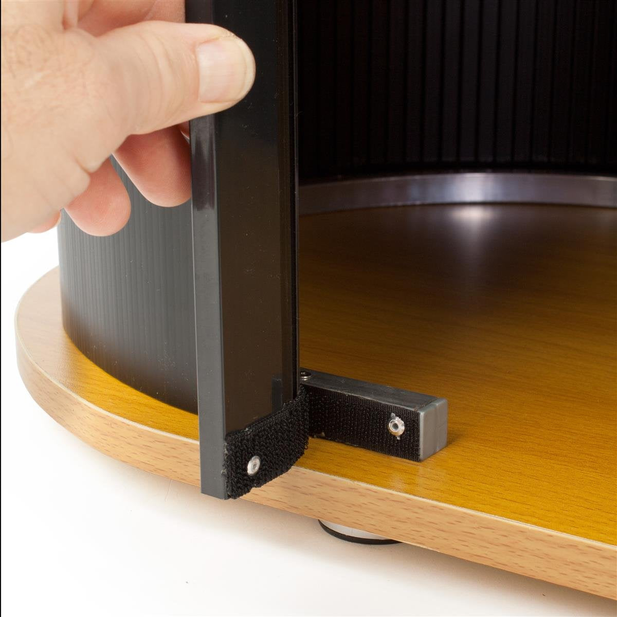 Displays2go Trade Show Counter with Satin Gray Sidewalls
