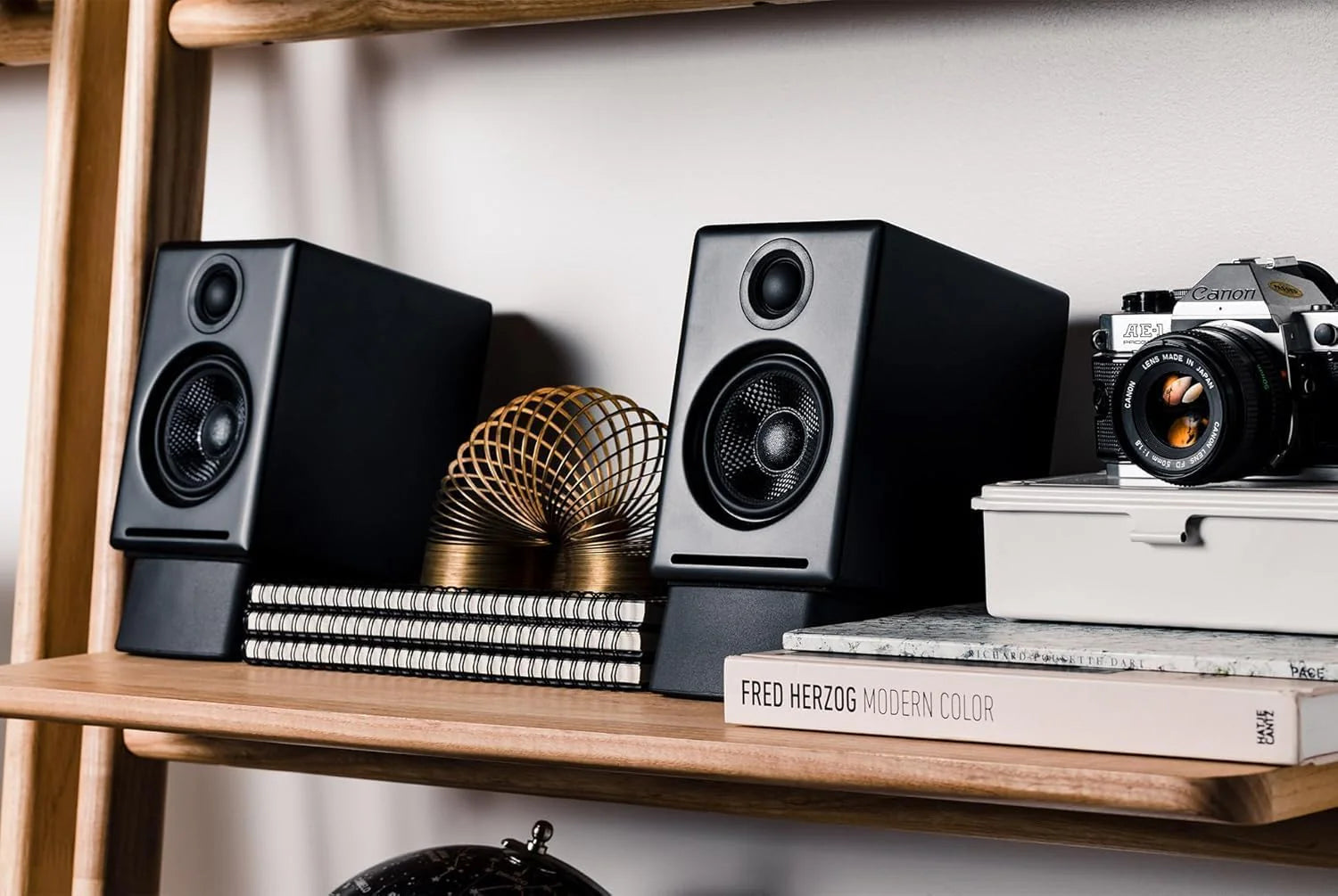 Głośniki komputerowe Audioengine A2 Bluetooth — bezprzewodowy system głośników komputerowych o mocy 60 W
