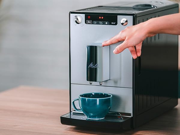 Melitta E 950-222 Caffeo Solo Automatyczny Ekspres do Kawy, 1400 W, 1,2 Litra, Czarny/Srebrny