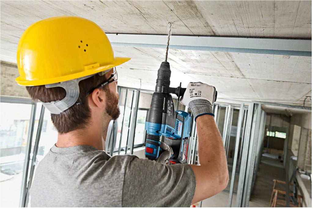 Bosch Professional system 18V: akumulatorowy młot udarowo-obrotowy GBH 18V-26 (uchwyt SDS plus, ogranicznik głebokości)