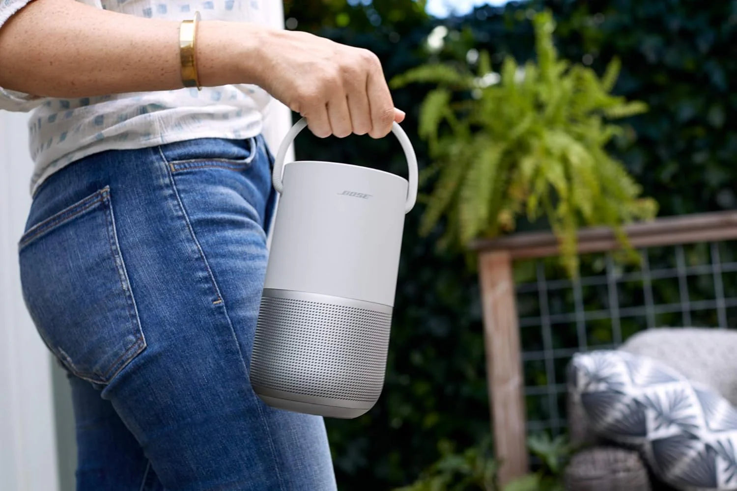 Bose 829393-2100 Głośnik Bluetooth, Czarny, 10.4 x 11.9 x 19.15 cm