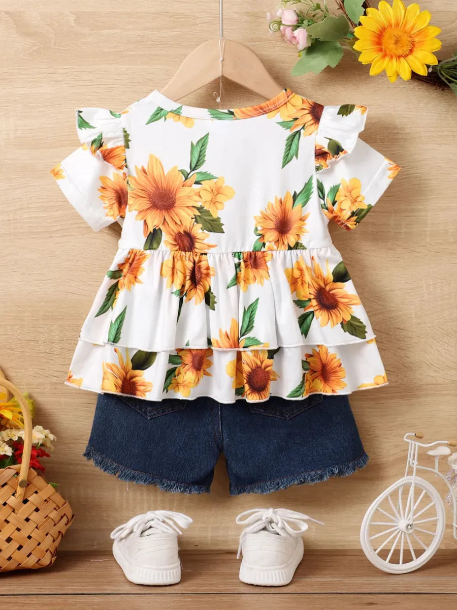 Two-piece baby outfit with ruffle fringe details