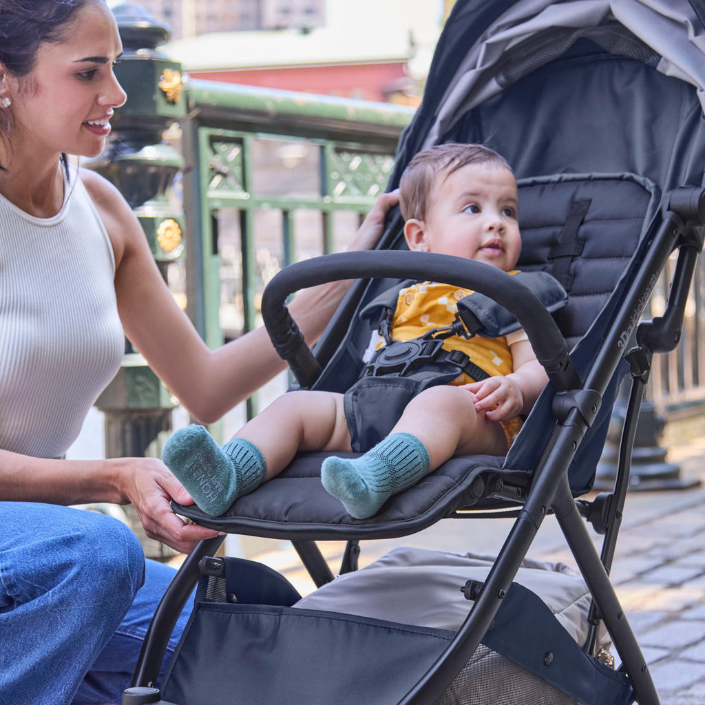Ingenuity 3Dquickclose CS+ Compact Fold Stroller â Lightweight Stroller with Oversized Canopy, Extra-Large Storage and Compact Fold, Gray