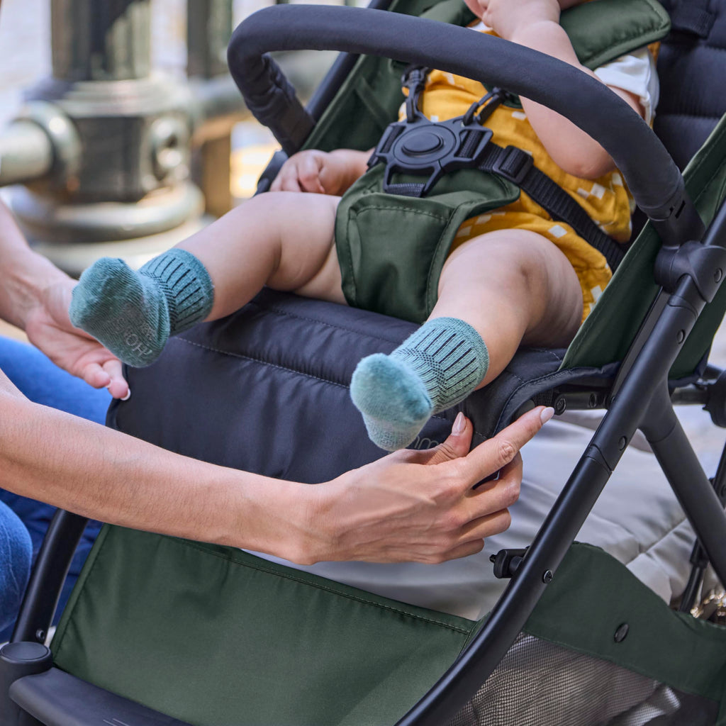 Ingenuity 3Dquickclose CS+ Compact Fold Stroller â Lightweight Stroller with Oversized Canopy, Extra-Large Storage and Compact Fold, Gray