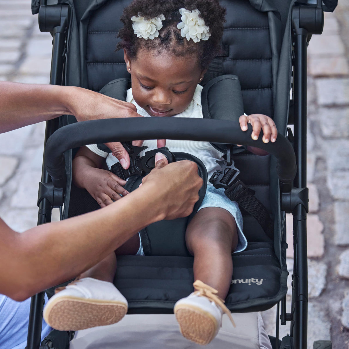 Ingenuity 3Dquickclose CS+ Compact Fold Stroller â Lightweight Stroller with Oversized Canopy, Extra-Large Storage and Compact Fold, Gray