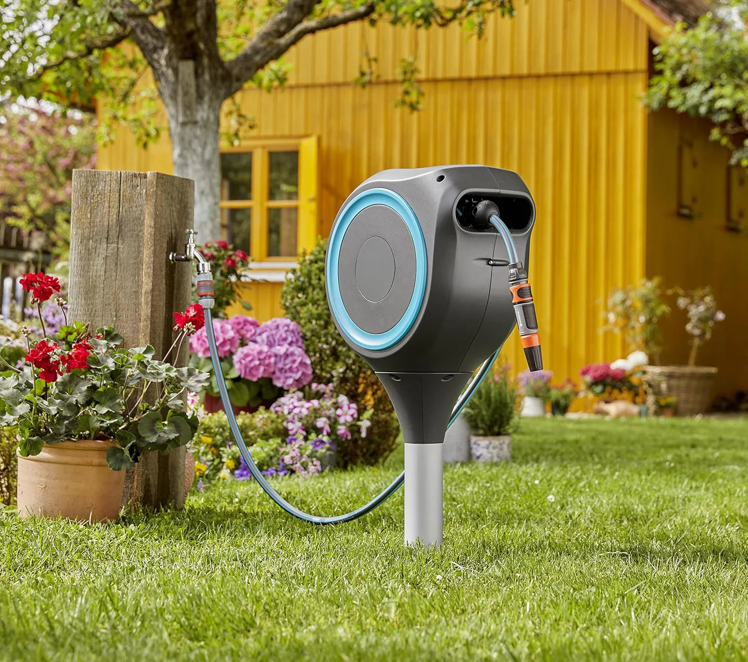 66' x 1/2 Automatic Retractable Garden Hose Reel on Metal Spike, 66' Outside Garden Hose Length, with 360掳 Rotation to Reach All Areas of Your Yard