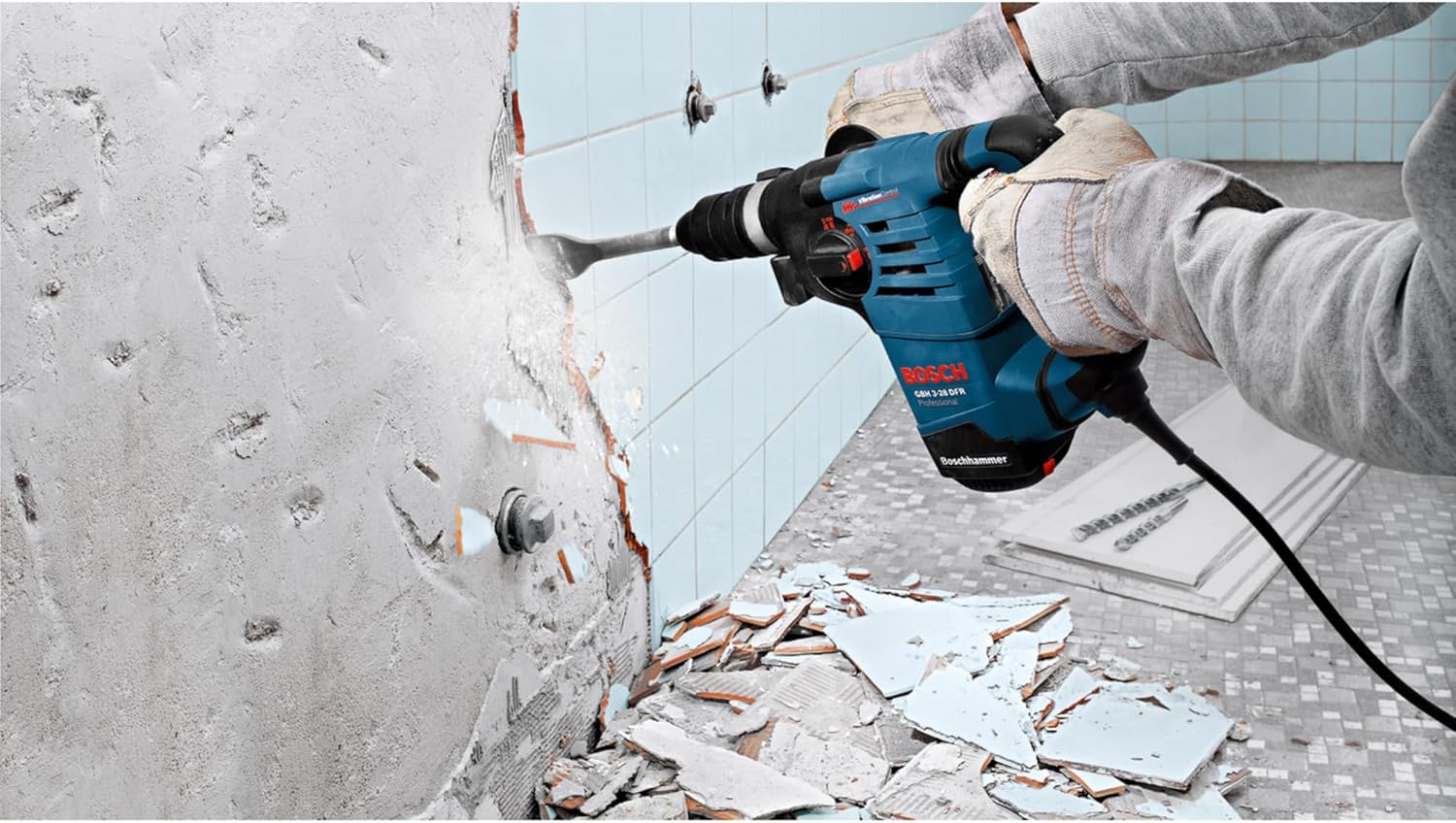 Bosch Professional: młot udarowo-obrotowy GBH 3-28 DFR (800 W, nominalna prędkość obrotowa 0 – 900 min-1, wymienny uchwyt SDS plus, ogranicznik głębokości 210 mm, walizka)