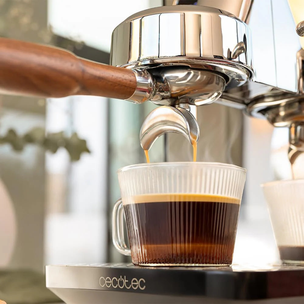 Cecotec Ekspres do kawy Barista Baristeo Intima, profesjonalny ekspres do kawy Barista, system wstępnego parzenia, pompa 15 bar, łatwe napełnianie, zbiornik na wodę 1,7 l i podgrzewacz do filiżanek