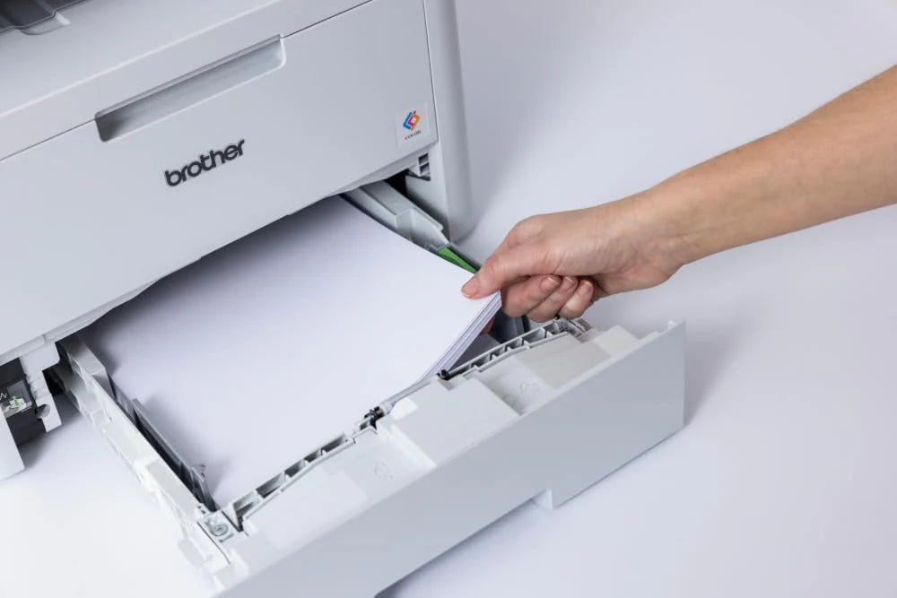 Brother MFC-L8390CDW profesjonalne i kompaktowe urządzenie wielofunkcyjne 4 w 1 (drukarka, skaner, kopiarka, faks, 30 stron/min.) białe/szare