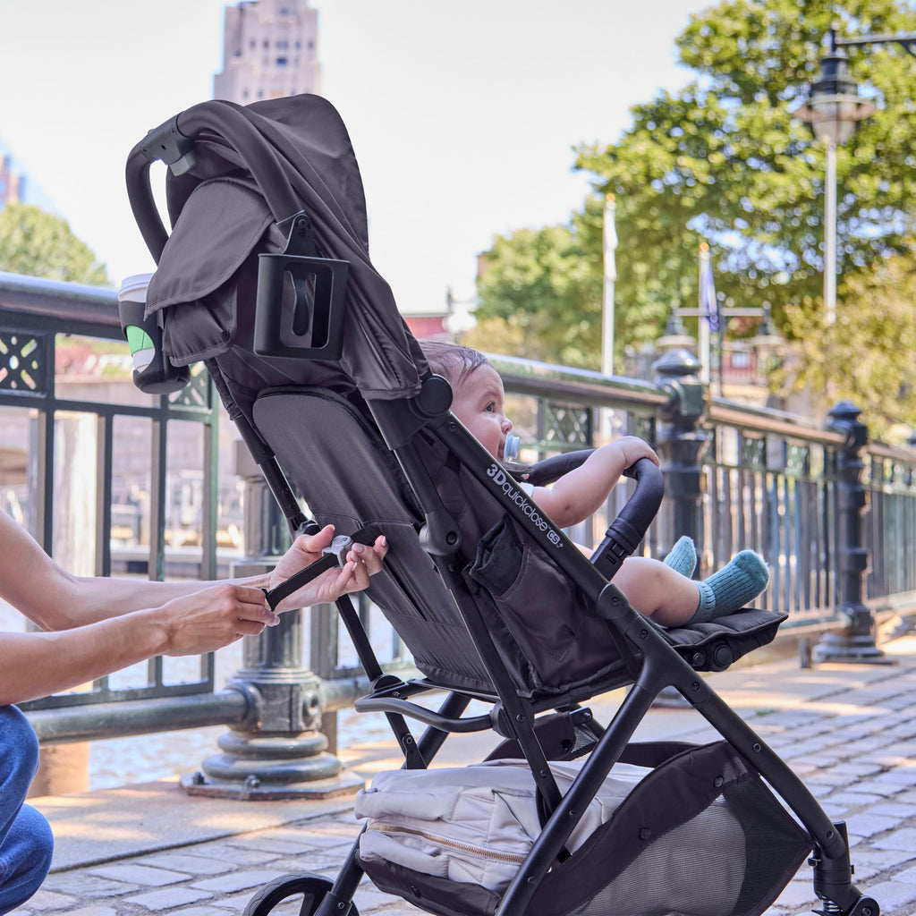 Ingenuity 3Dquickclose CS+ Compact Fold Stroller â Lightweight Stroller with Oversized Canopy, Extra-Large Storage and Compact Fold, Gray