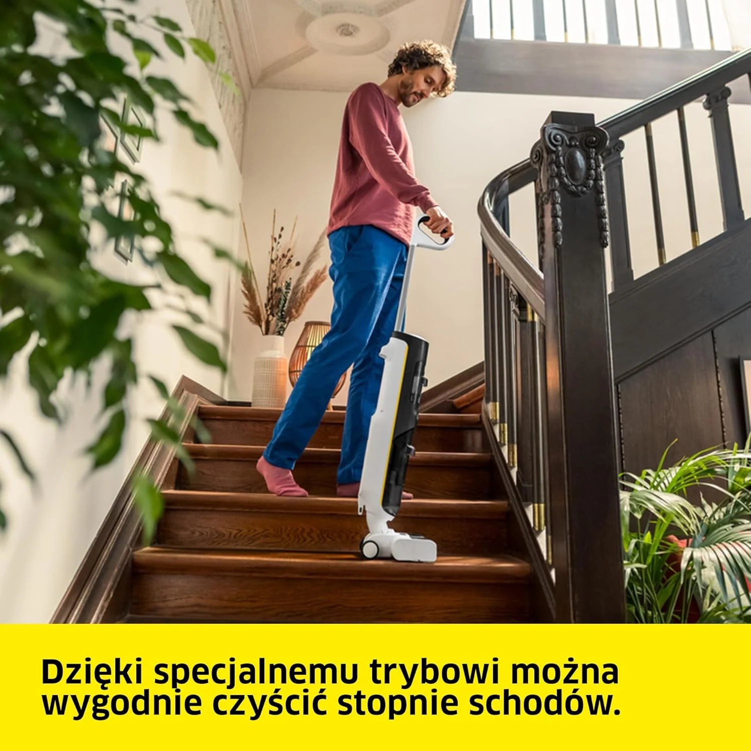 Kärcher bezprzewodowy mop odkurzający FCV 4 Dry Extra, 4 tryby czyszczenia, bateria: ok. 45 min, powierzchnia użytkowa na jedno ładowanie: ok. 200 m², stacja czyszcząca, ładująca i susząca