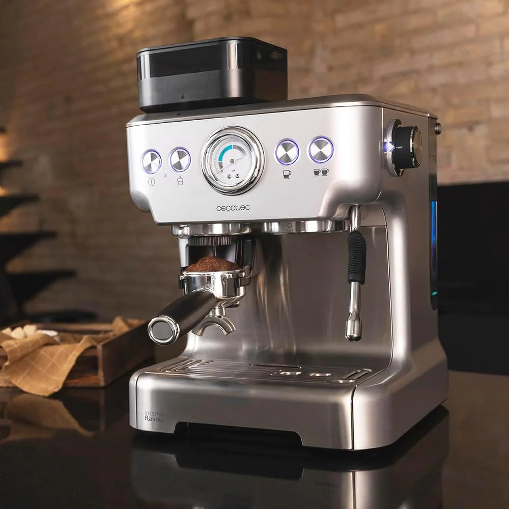 Cecotec Ekspres do kawy z podwójnym wyjściem Power Espresso 20 Barista Cream. 1550 W, 20 prętów, zbiornik na ziarna kawy 250g, młynek z 30 poziomami mielenia, termoblok, zbiornik na wodę 2.5 L