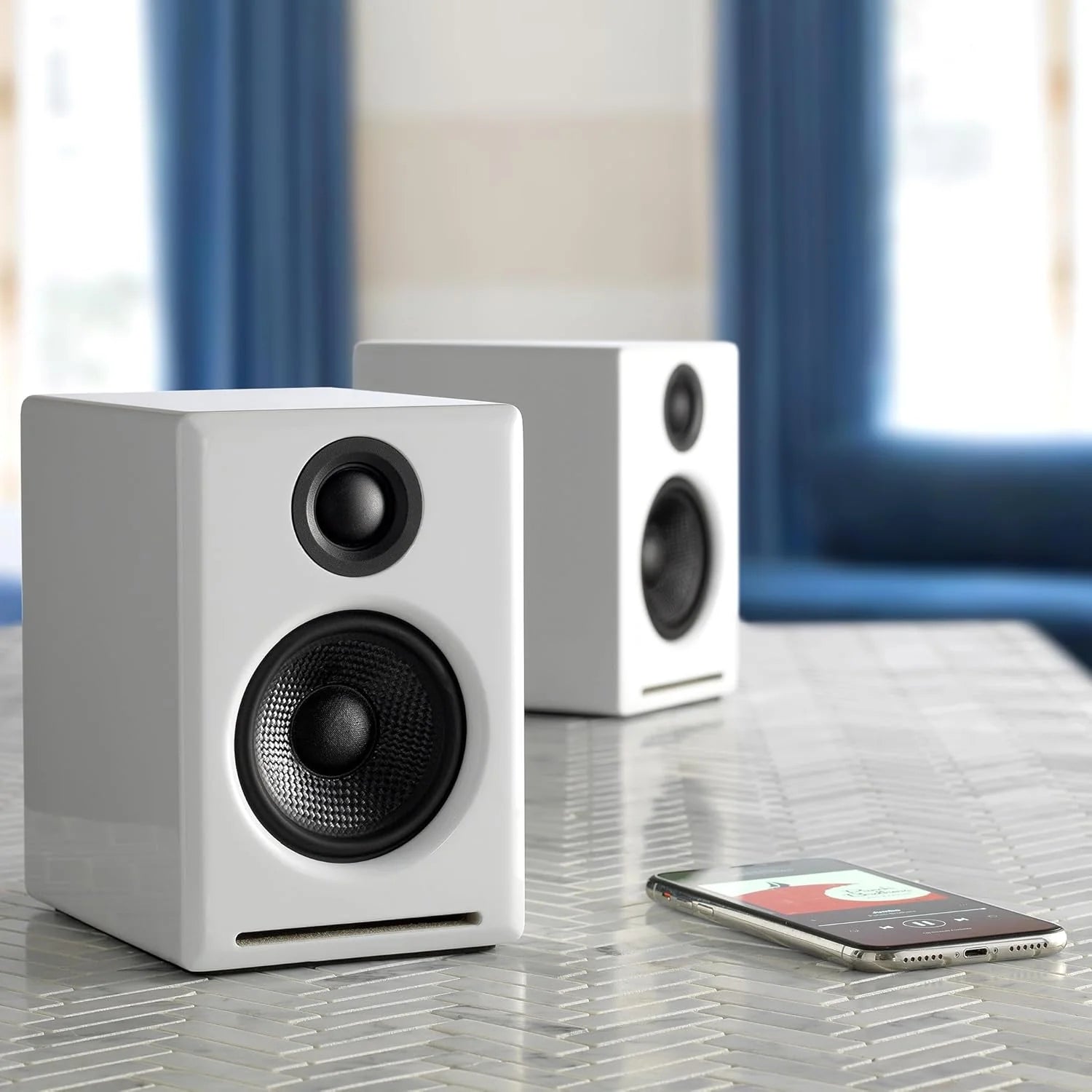 Głośniki komputerowe Audioengine A2 Bluetooth — bezprzewodowy system głośników komputerowych o mocy 60 W