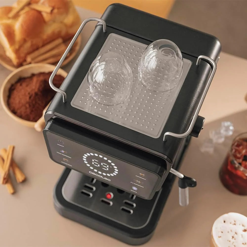 Cecotec Ekspres do kawy z podwójnym wyjściem Power Espresso 20 Barista Cream. 1550 W, 20 prętów, zbiornik na ziarna kawy 250g, młynek z 30 poziomami mielenia, termoblok, zbiornik na wodę 2.5 L