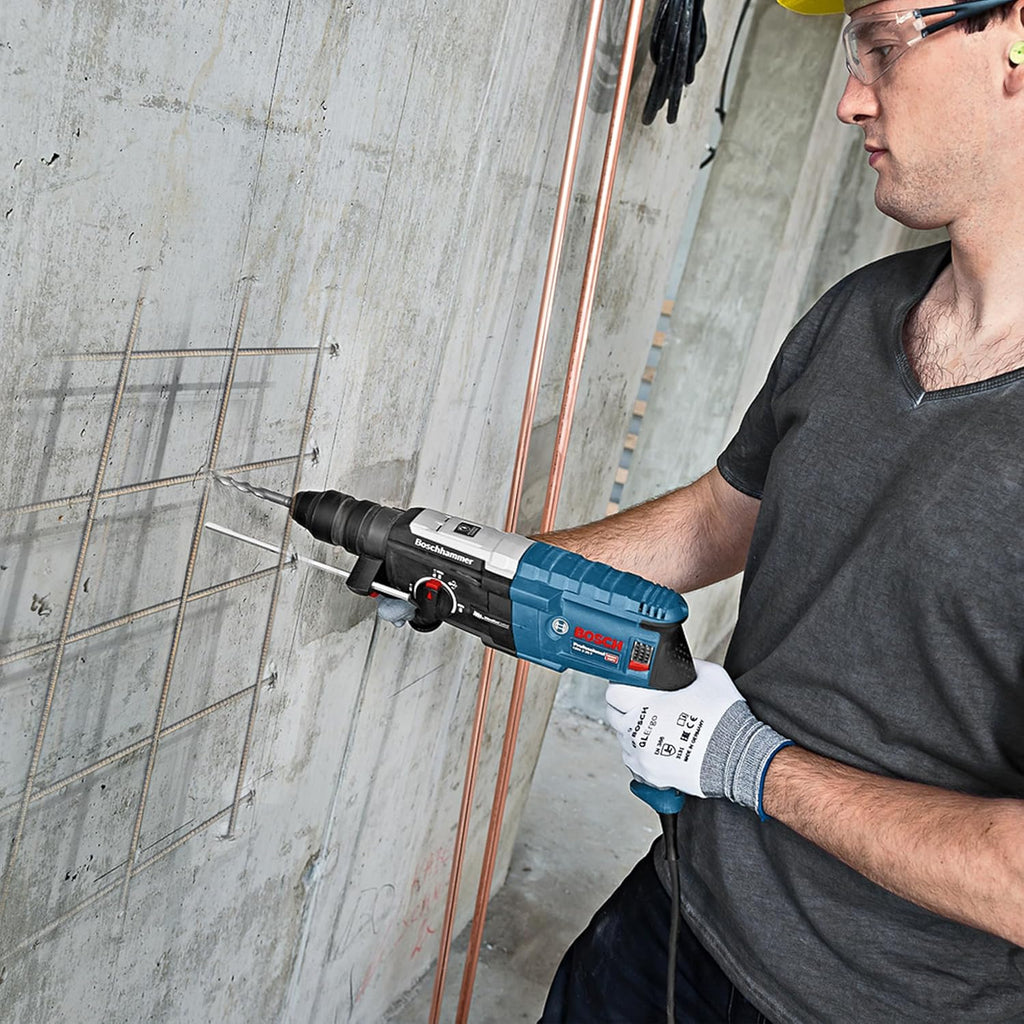 Bosch Professional: młot udarowo-obrotowy GBH 2-28 F (880 W, wymienny uchwyt SDS plus, ogranicznik głębokości, 6-częściowy zestaw wierteł i dłut, walizka L-Case) – Amazon Exclusive Set