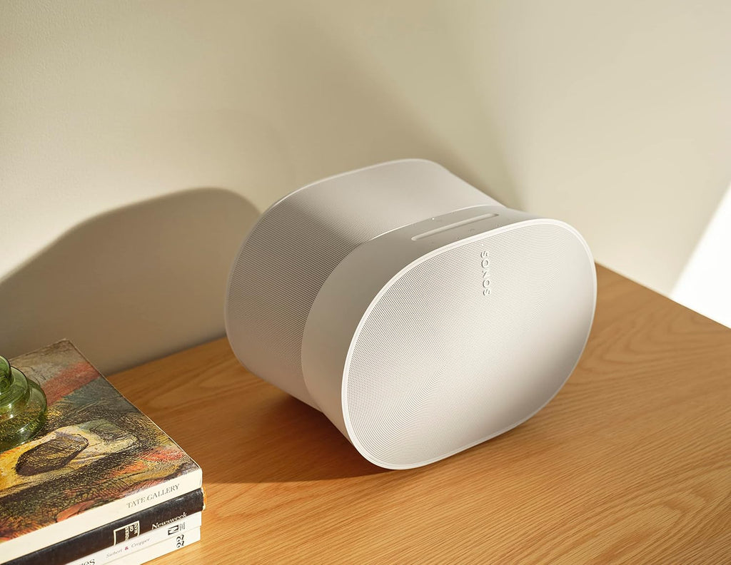 Sonos Era 300. Poczuj dźwięk dookoła. Dzięki dźwiękowi następnego poziomu, Era 300 nie tylko Cię otacza, ale umieszcza Cię w muzyce. (czarny)