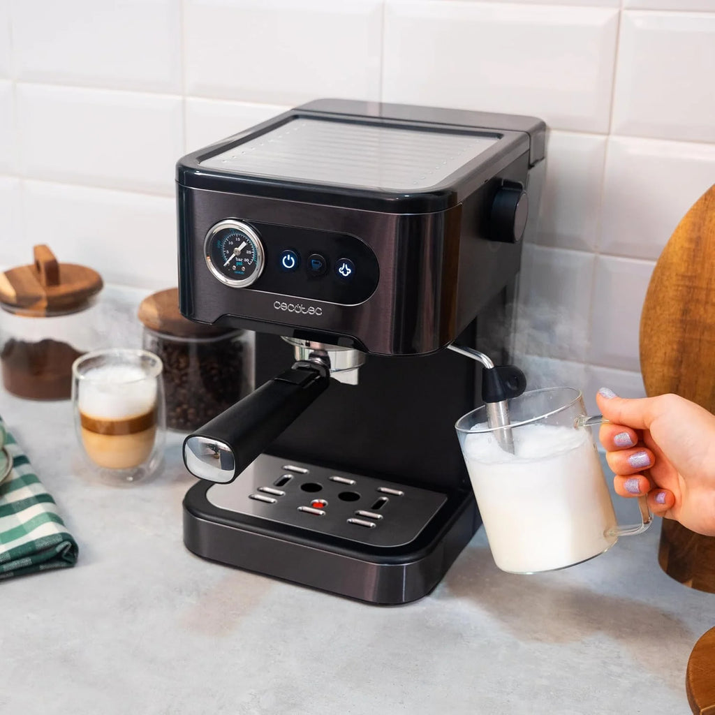Cecotec Ekspres do kawy z podwójnym wyjściem Power Espresso 20 Barista Cream. 1550 W, 20 prętów, zbiornik na ziarna kawy 250g, młynek z 30 poziomami mielenia, termoblok, zbiornik na wodę 2.5 L