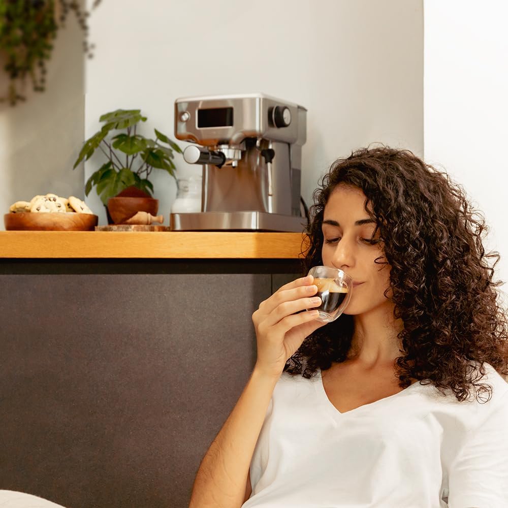Cecotec Ekspres do kawy z podwójnym wyjściem Power Espresso 20 Barista Cream. 1550 W, 20 prętów, zbiornik na ziarna kawy 250g, młynek z 30 poziomami mielenia, termoblok, zbiornik na wodę 2.5 L